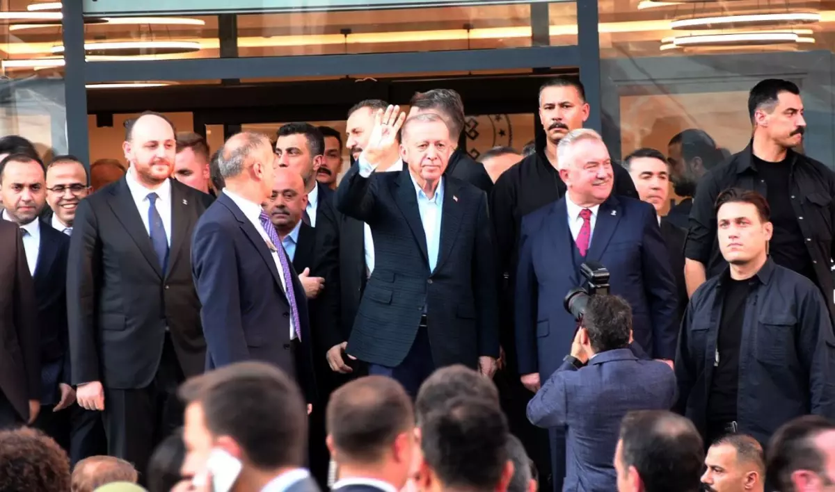 cumhurbaskani erdogan israil attigi imzanin arkasinda durmali f1dhbsEI