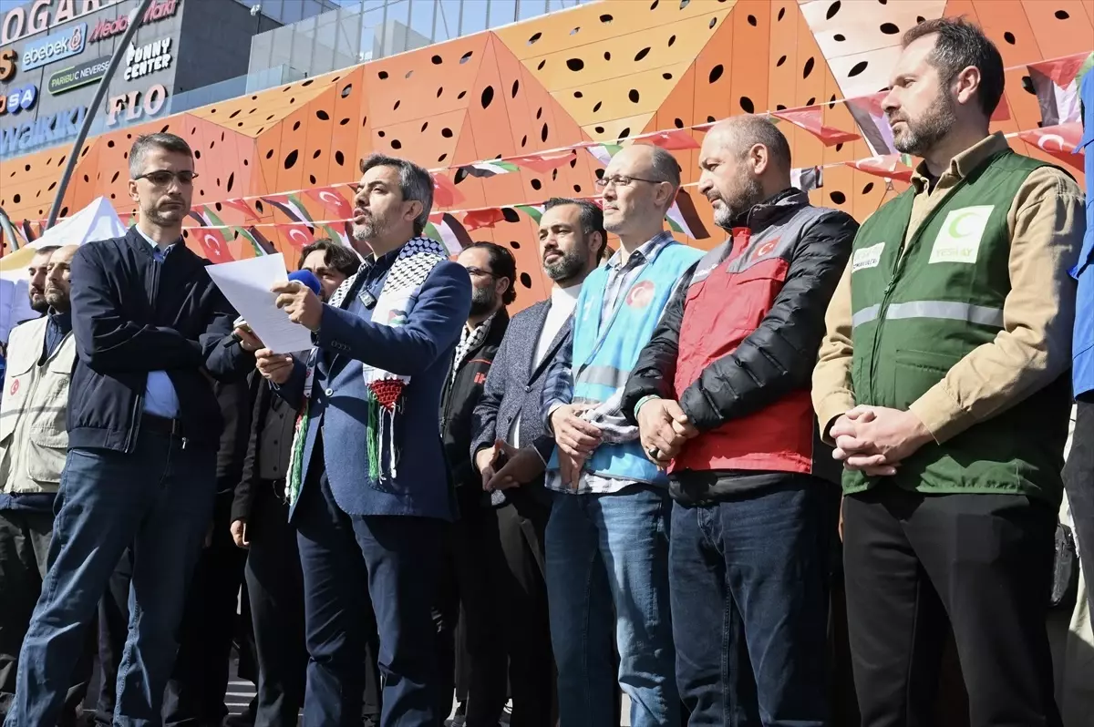 istanbulda gazzeye umut ol kampanyasi XSlFiezq.jpg