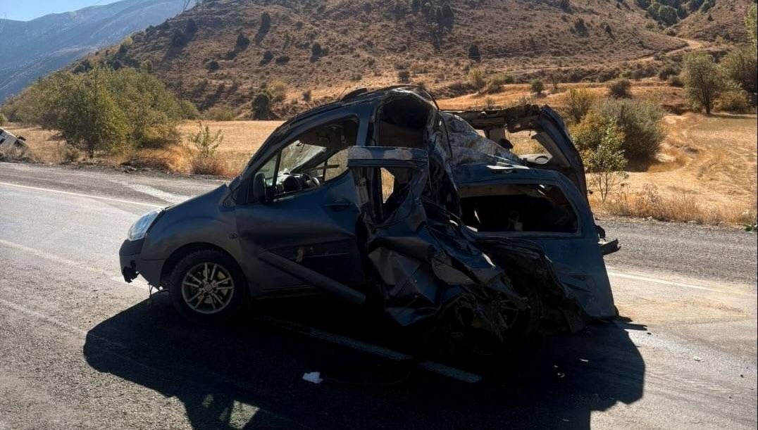 tatvanda trafik kazasi 2 yarali fmQfkJyV