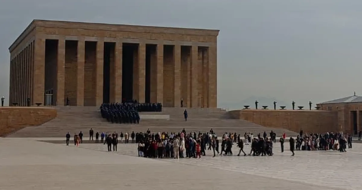 maltepeliler atasiyla bulusuyor itHKRb1m.webp