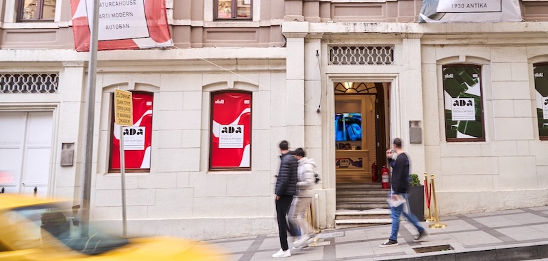 Fy-shan Glass Studio ve Rezzan Benardete Interiors, Akaretler Design & Antique Show’da Buluşuyor