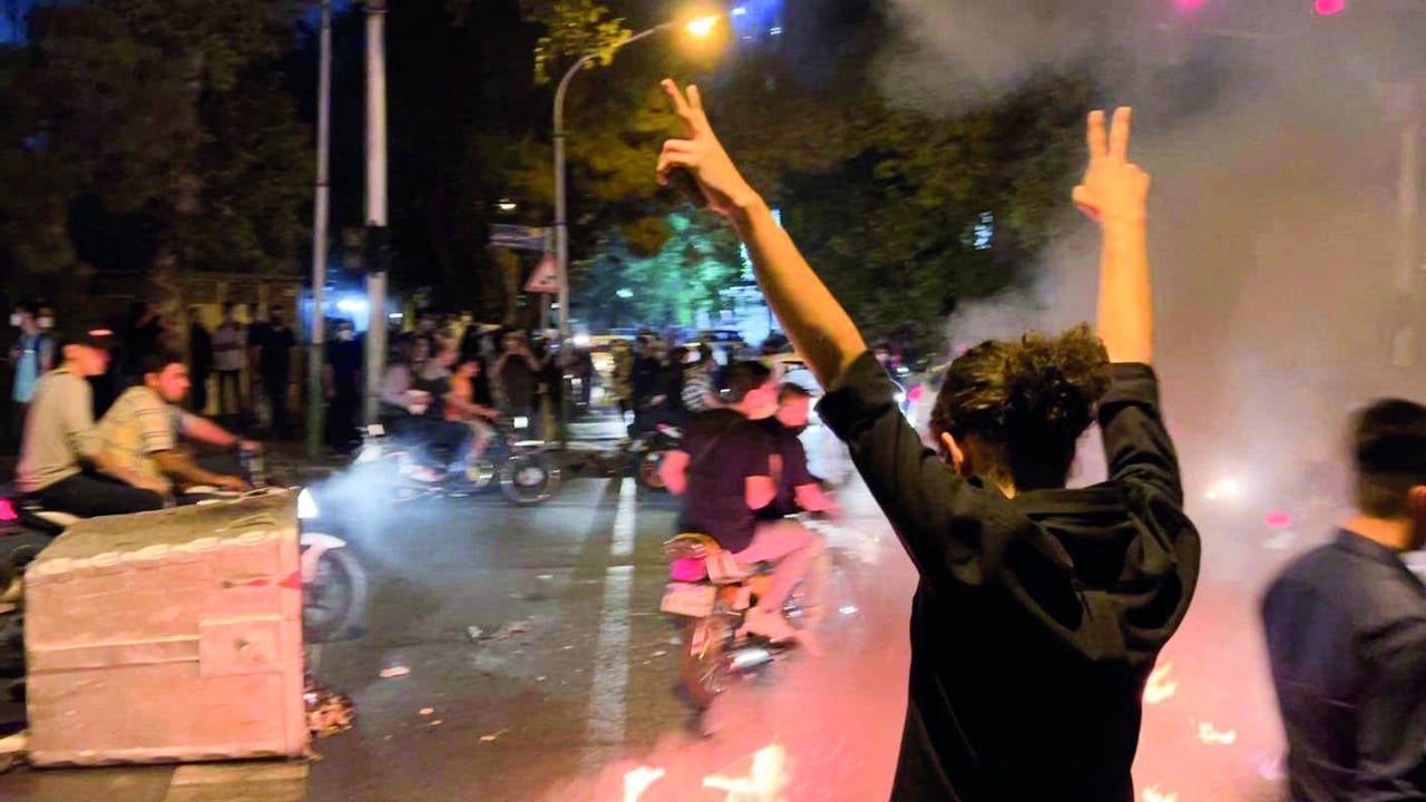 Rejim sadece ülkeyi terk etmedi